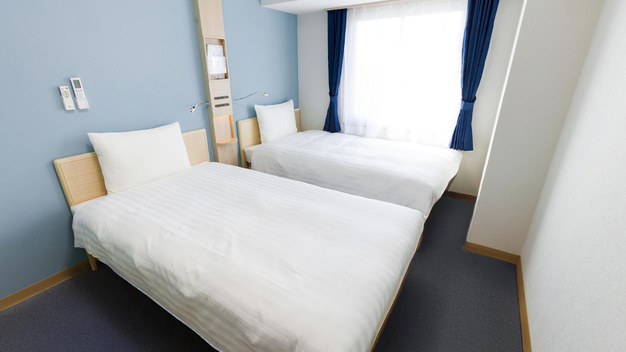 Toyoko Inn Kagoshima Chuo Eki Higashi Guchi Rum bild